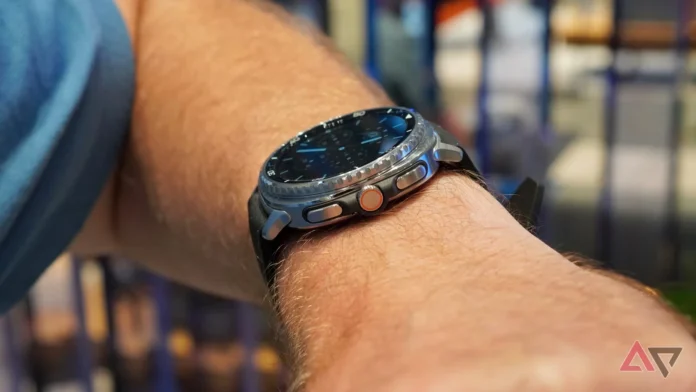 Samsung Galaxy Watch-এ Always On Display চালু অবস্থায় watch face